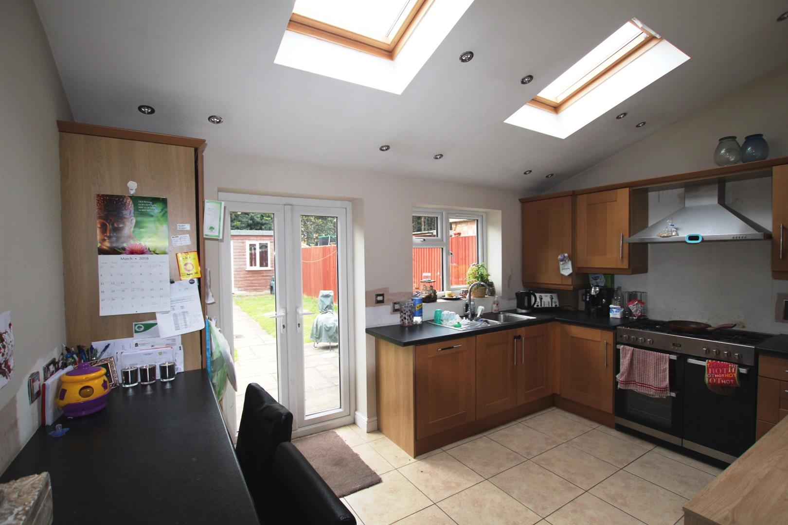 KITCHEN / BREAKFAST ROOM